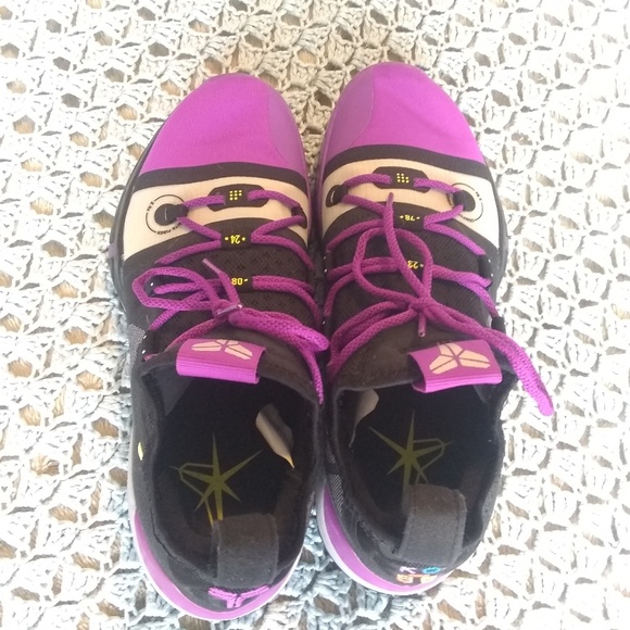 Nike - Picture 5 of 5